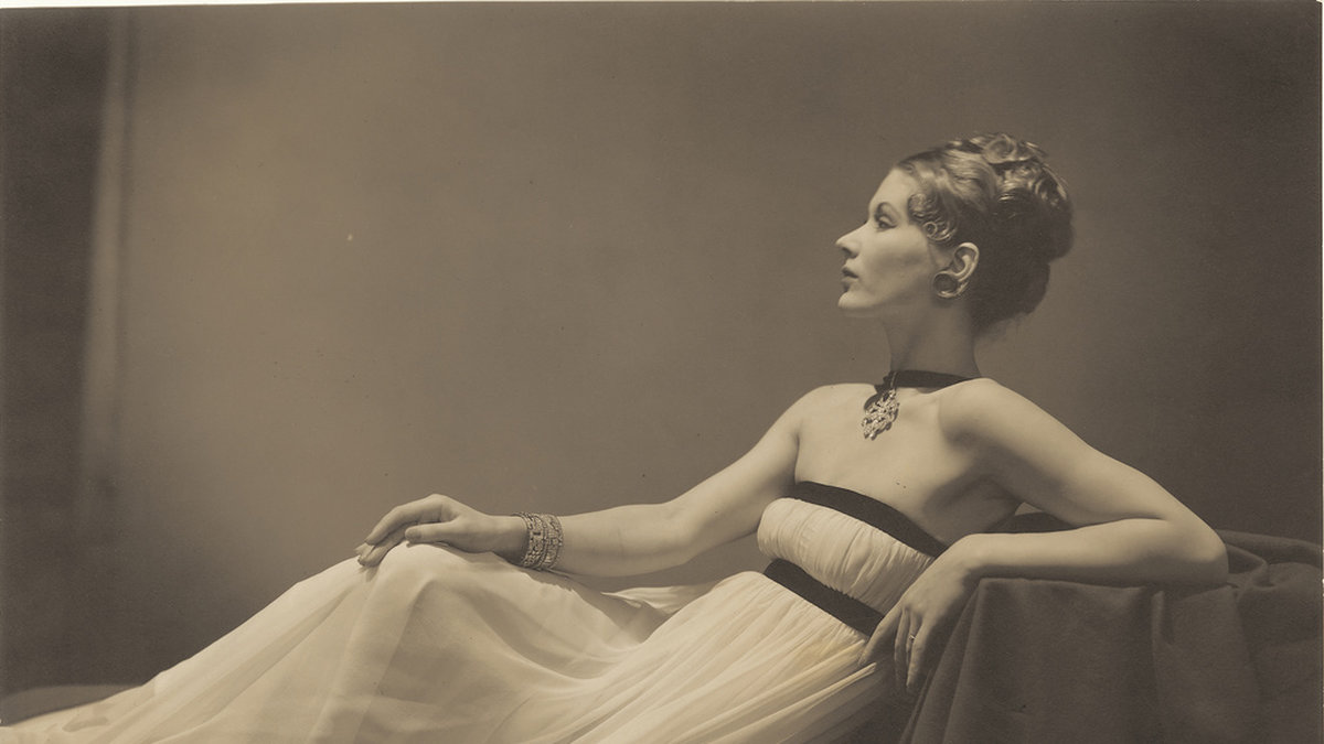 Svenskfödda Lisa Fonssagrives-Penn i Harper’s Bazaar 1938. Fotografiet ingår i utställningen 'Fashion icon' på Maison Européenne de la Photographie i Paris. Pressbild.
