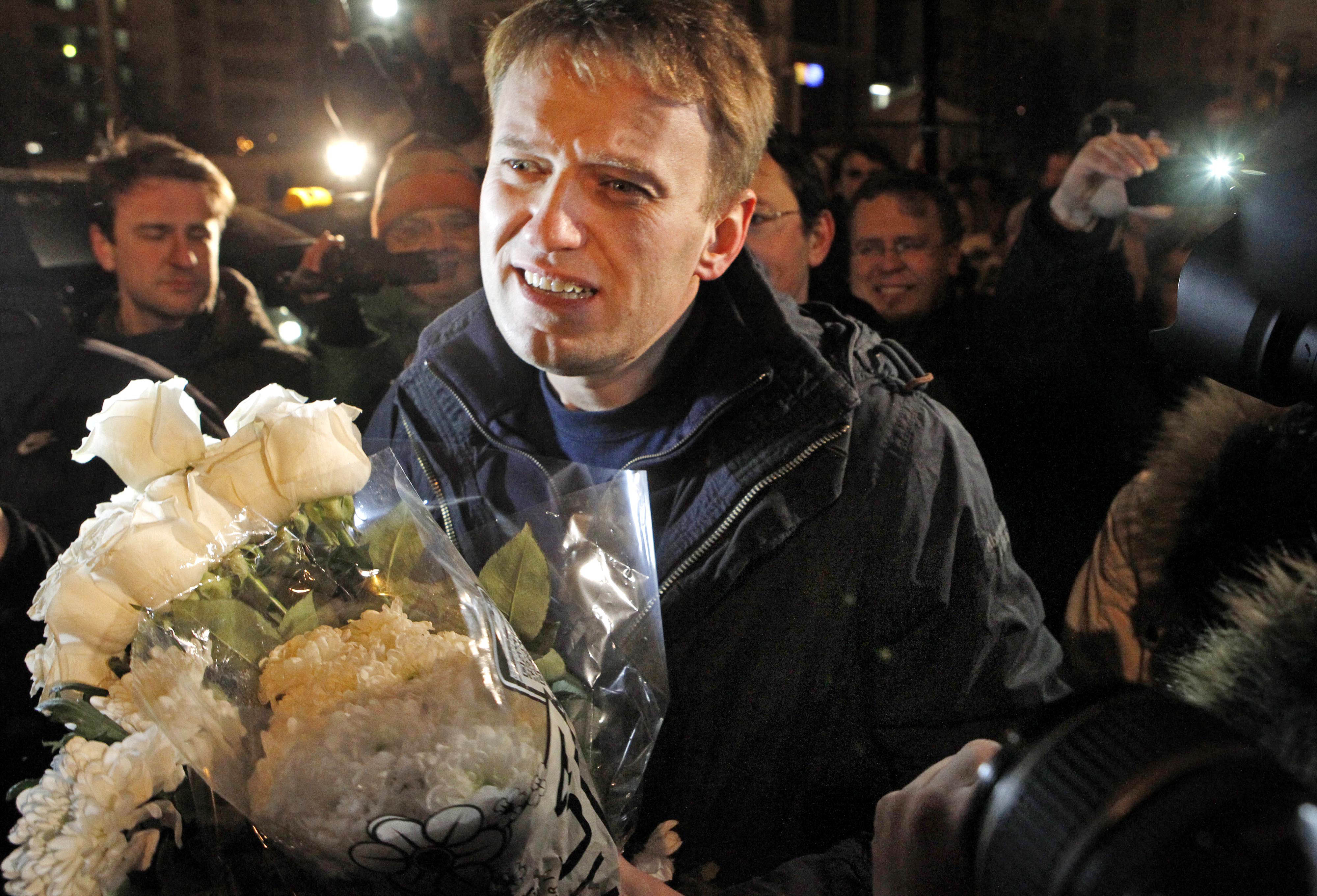 Aleksej Navalnyj friades i natt efter 15 dagar i fängelse.