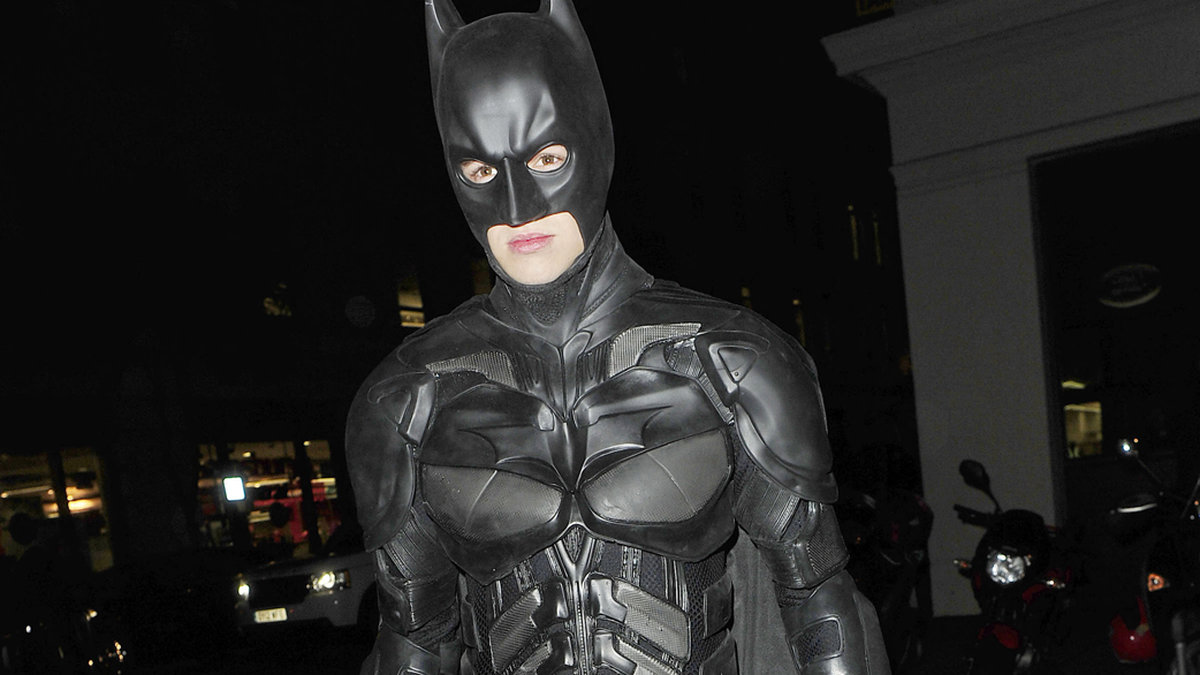Liam Payne från One Direction gick på Halloweenfest i London som Batman.