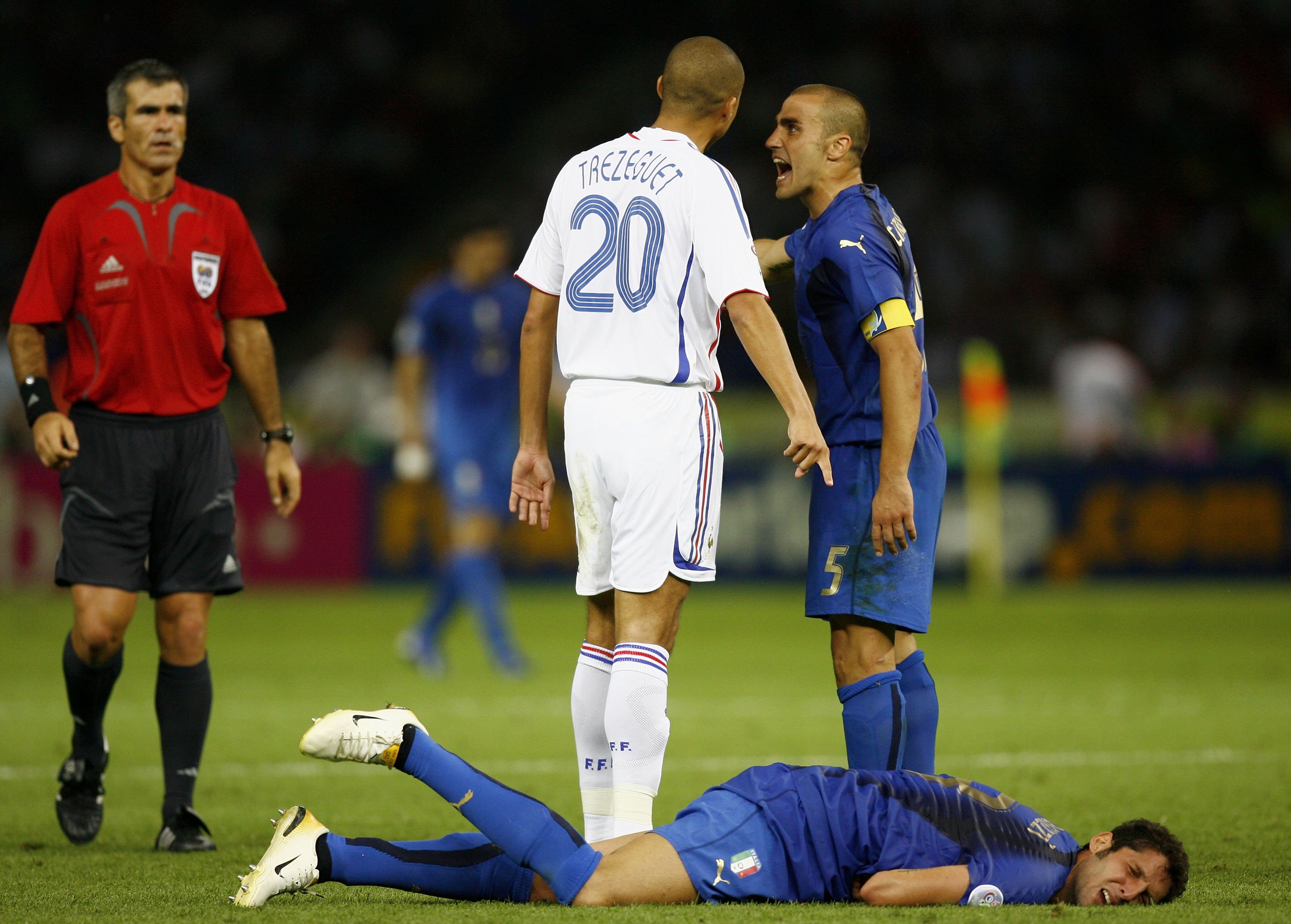 136 matcher spelade han för Italien innan han 2010 avslutade sin karriär i landslaget. 136 matcher spelade han för Italien innan han 2010 avslutade sin karriär i landslaget.