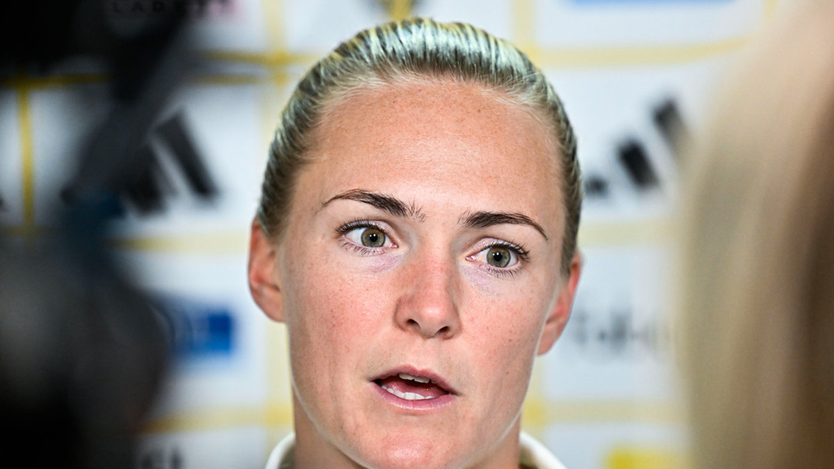 Sveriges Magdalena Eriksson tar de svenska fansen i försvar inför kvällens Nations League-match borta mot Italien.