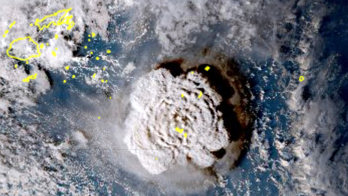 Japanska vädersatelliten Himawari-8 visar vulkanen Hunga Tonga-Hunga Ha’apai utbrott.