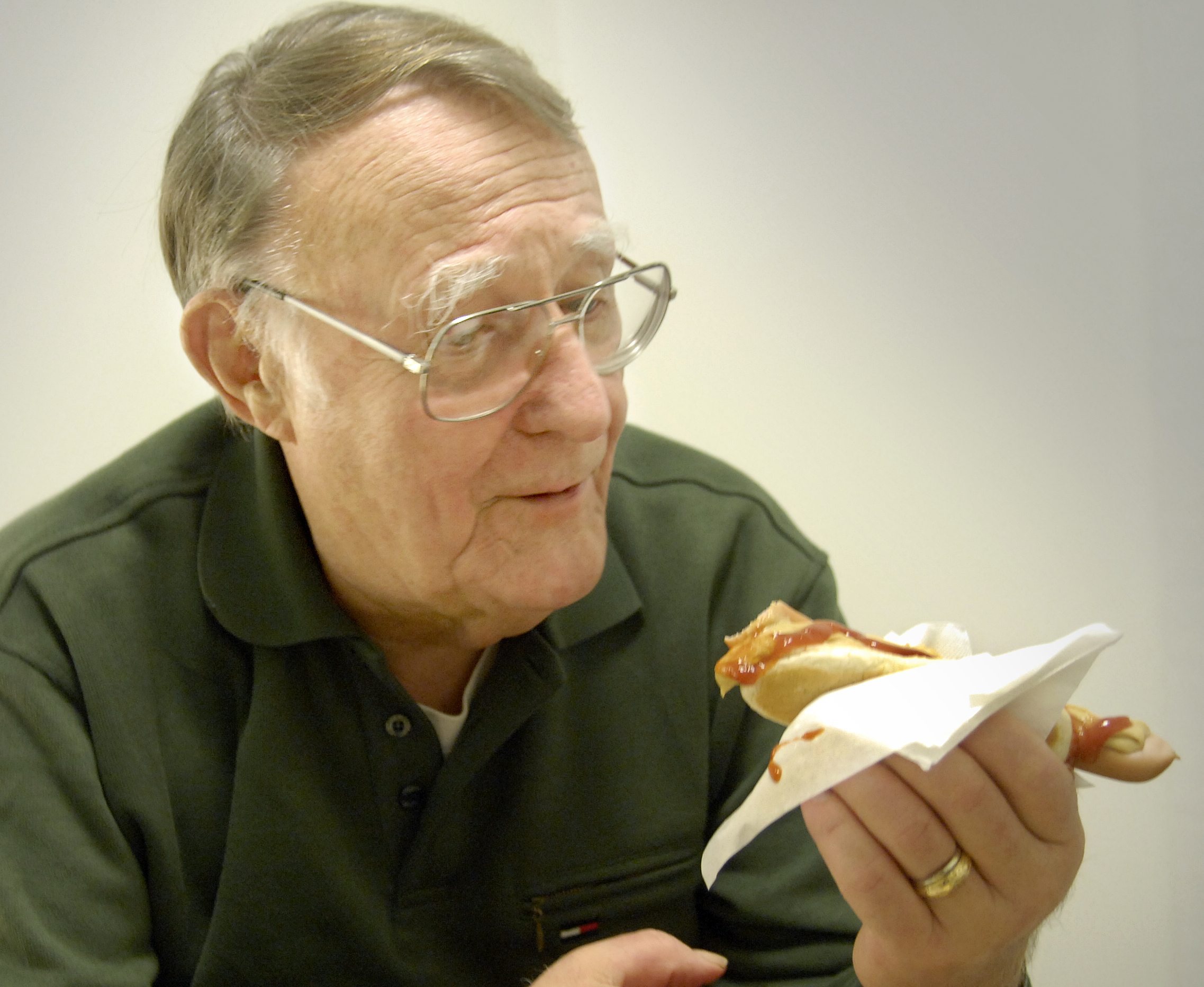 Ingvar Kamprad dödförklarades av misstag. Ingvar Kamprad dödförklarades av misstag.
