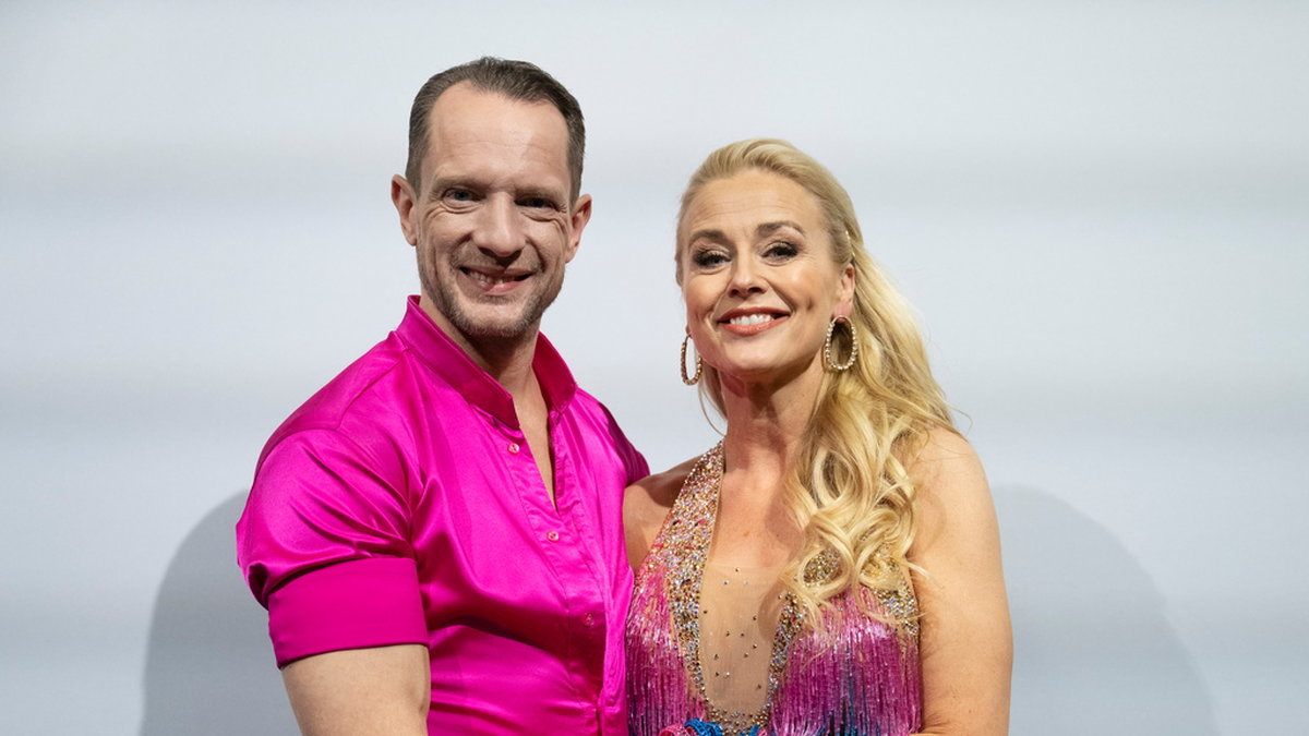 Johanna Lind Bagge och dansare Tobias Wallin fick inte dansa med varandra i lördagens 'Let's dance'. I stället var det dags för partnerbyte i tävlingen. Arkivbild.