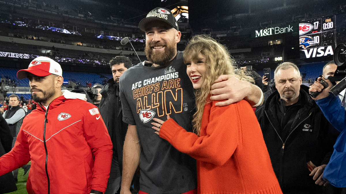 Travis Kelce är en superstjärna i NFL, men förhållandet med Taylor Swift har gjort att han blivit känd på en helt annan nivå. Bild från match i slutet av januari.
