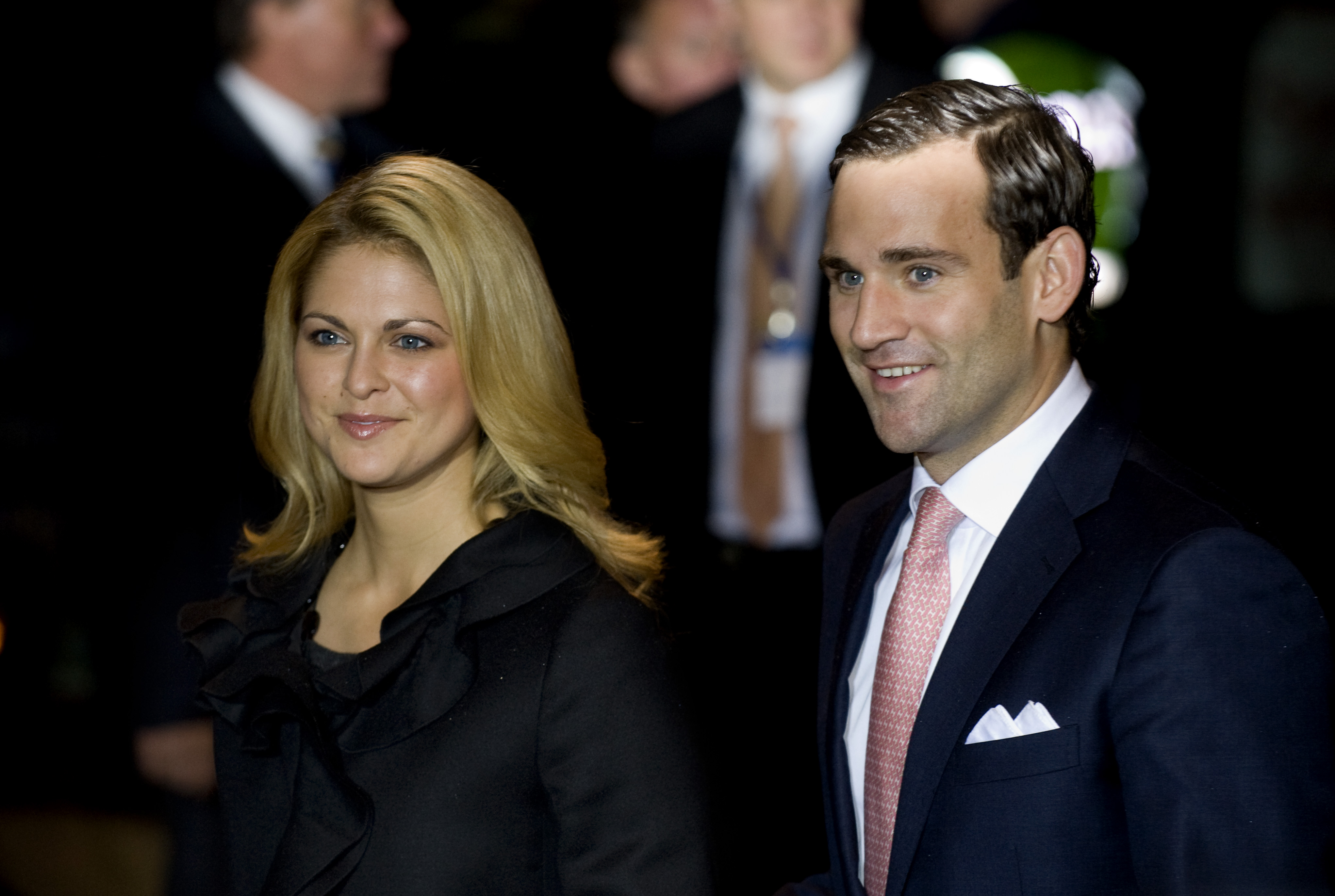 Nu ligger allas intresse hos prinsessan Madeleines och Jonas Bergströms förhållande.
