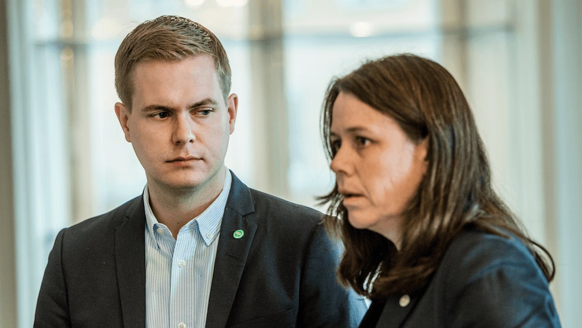 Miljöpartiets Gustav Fridolin och Åsa Romson. 
