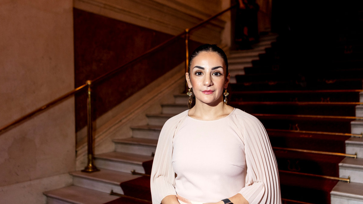 Kulturminister Parisa Liljestrand (M) och regeringen begär ett tredje alternativ till renovering av Kungliga Operan.