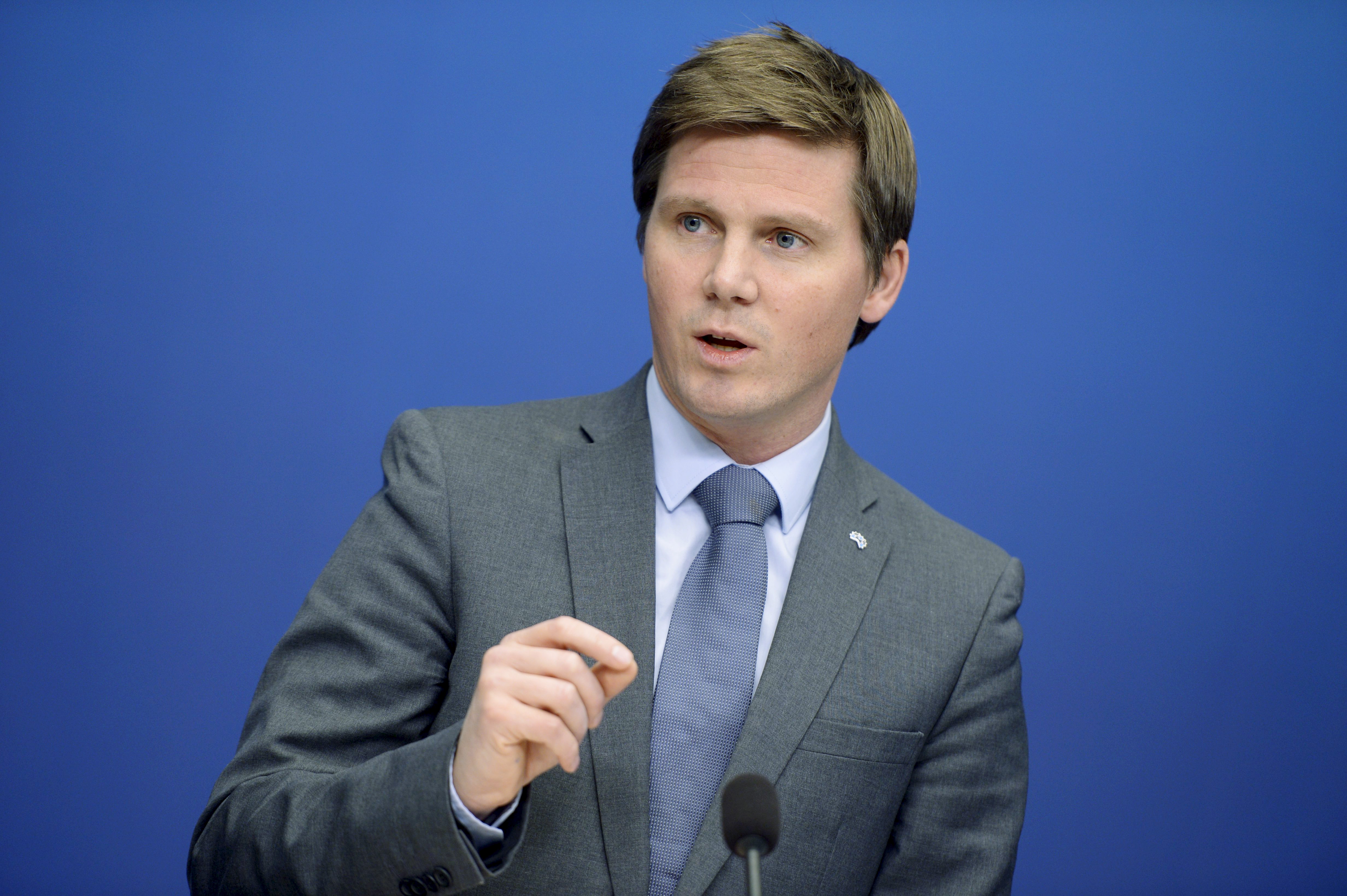 Erik Ullenhag (FP), integrationsminister: 1 386 000 kronor. Erik Ullenhag (FP), integrationsminister: 1 386 000 kronor.