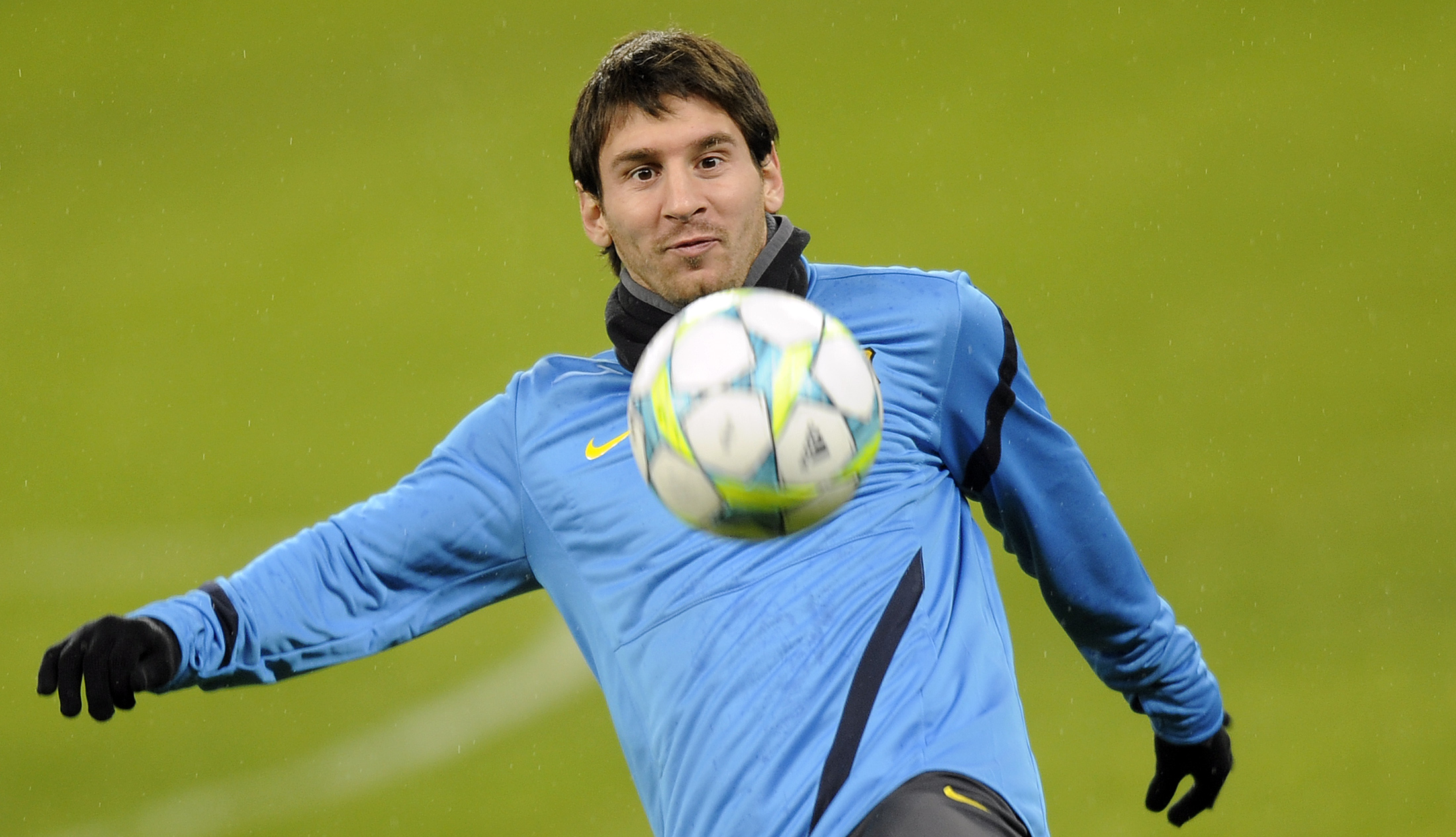 Messi väntas starta den tuffa åttondelsfinalen.