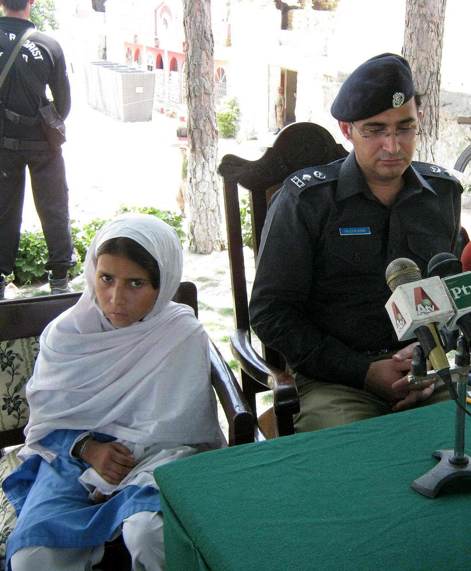 Självmordsbombare, Pakistan, Flicka