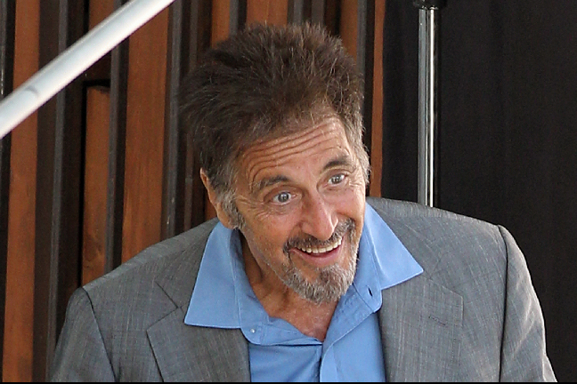 Skattemyndigheten tog saker i pant av Al Pacino 2011, med argumentet att han struntat i att betala skatt under 2008 och 2009. Sammanlagt hade han ignorerat skulder på omkring 1,3 miljoner kronor. Skattemyndigheten tog saker i pant av Al Pacino 2011, med argumentet att han struntat i att betala skatt under 2008 och 2009. Sammanlagt hade han ignorerat skulder på omkring 1,3 miljoner kronor.