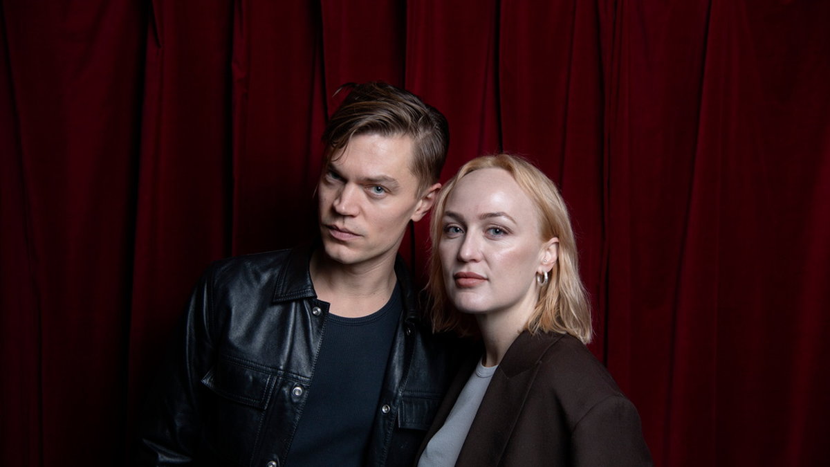 Viktor Norén och Moonica Mac spelar Berger och Sheila i 'Hair' på Göta Lejon i Stockholm.
