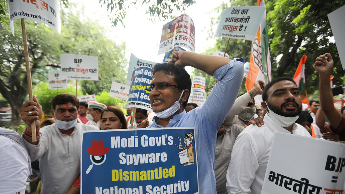 Bild från en demonstration i juli 2021 efter anklagelser om att premiärminister Narendra Modis regering olagligt övervakat journalister och politiska motståndare. Nu kommer nya anklagelser om avlyssning. Arkivbild.