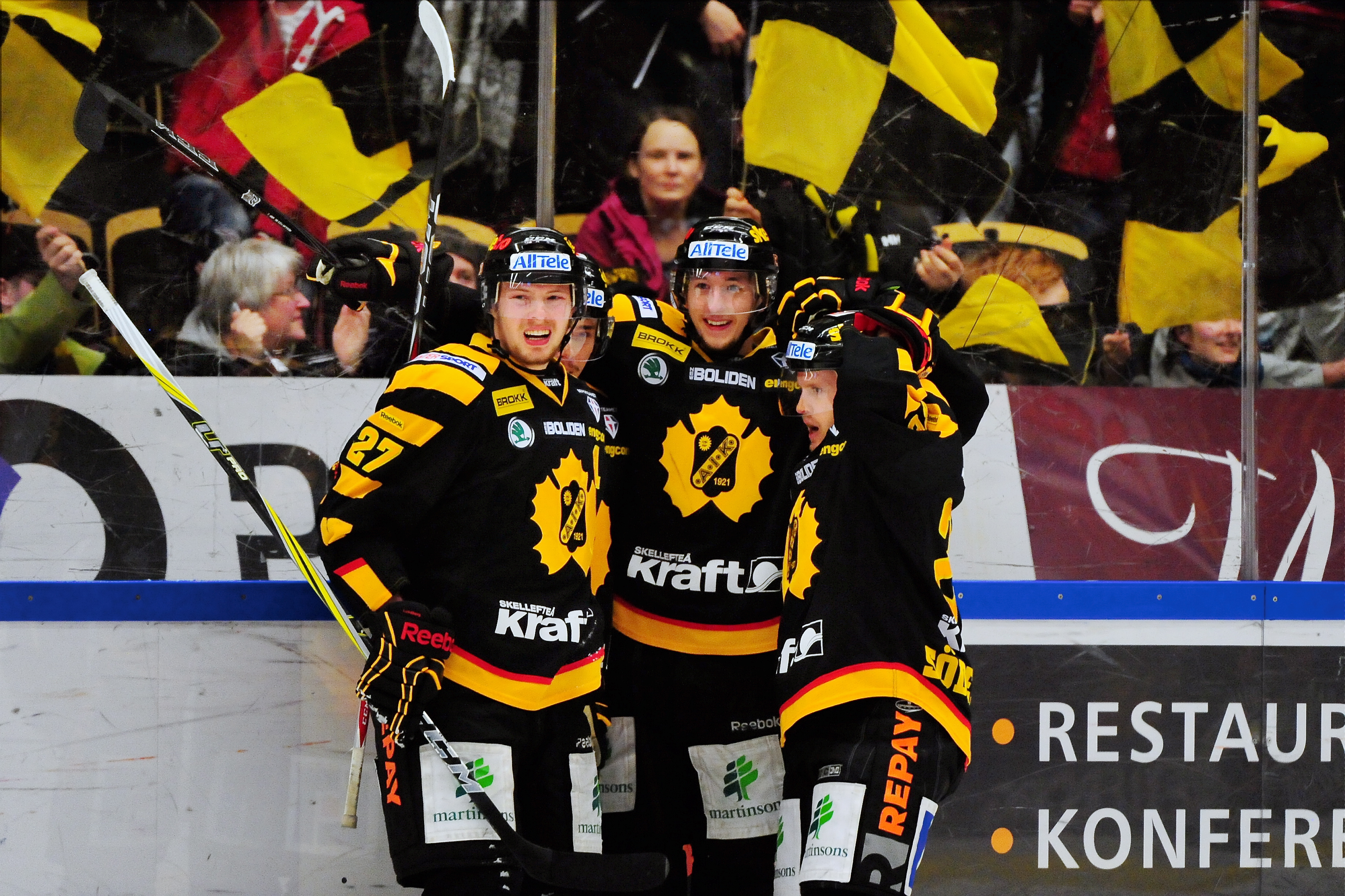 Skellefteå körde över AIK på hemmaplan med 5-1. Lee Goren blev stor matchhjälte med ett hattrick. Skellefteå körde över AIK på hemmaplan med 5-1. Lee Goren blev stor matchhjälte med ett hattrick.