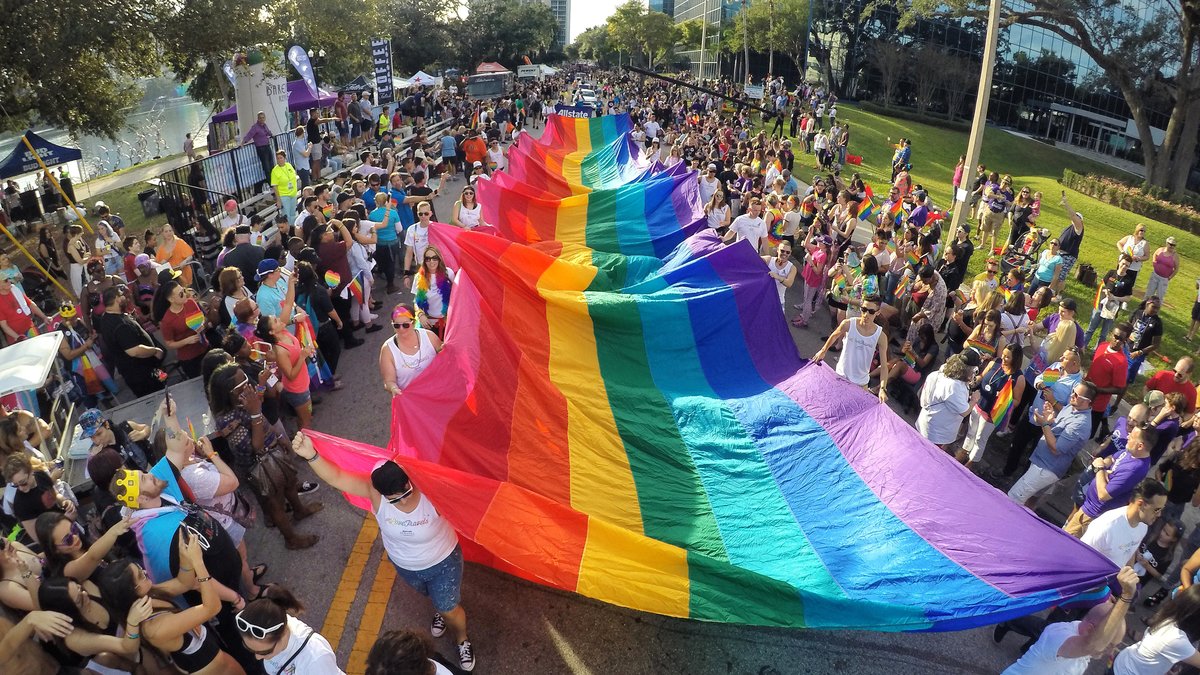 "Nej, du är inte automatiskt en homofob för att du inte går i Pride-parader".