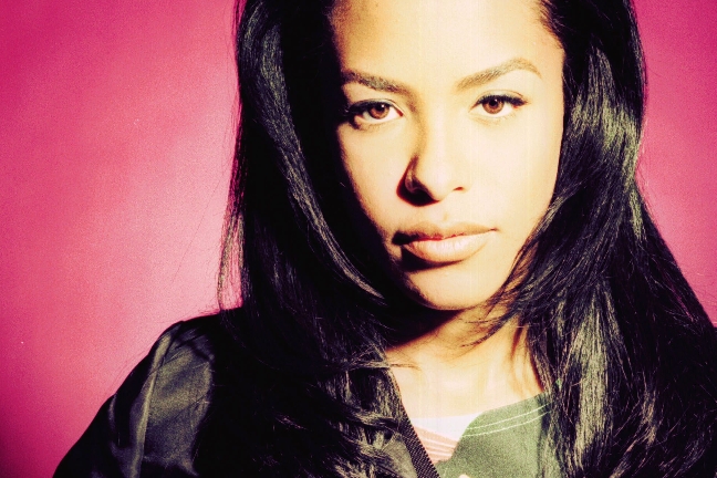 Det är tio år sedan Aaliyah dog i en olycka. Hon är fortfarande inne.
