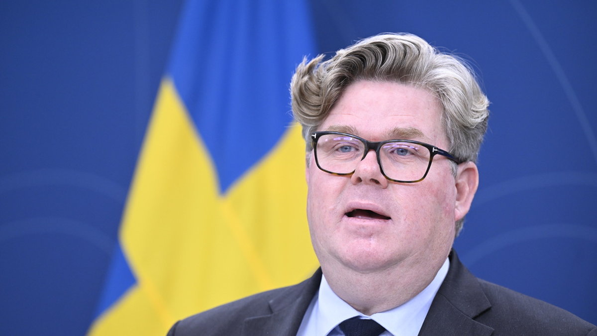 Justitieminister Gunnar Strömmer (M) och migrationsminister Maria Malmer Stenergard (M) har en pressträff om åtgärder för att stärka Sveriges säkerhet.
