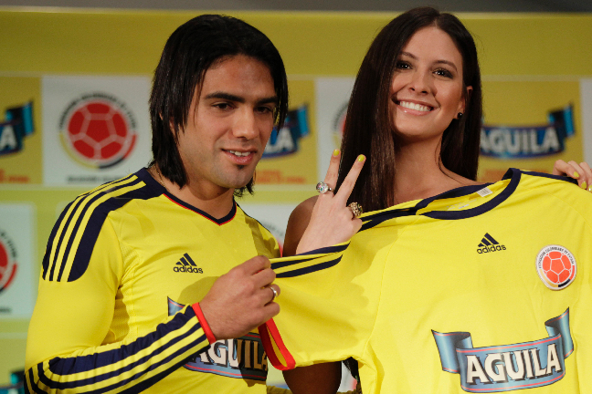 Radamel Falcao hade lektstuga mot nästan alla lag i den portugisiska ligan. Frågan är bara var han spelar till nästa säsong? Ett bra mästerskap och City kommer slänga halva Bruneis BNP på honom? Radamel Falcao hade lektstuga mot nästan alla lag i den portugisiska ligan. Frågan är bara var han spelar till nästa säsong? Ett bra mästerskap och City kommer slänga halva Bruneis BNP på honom?