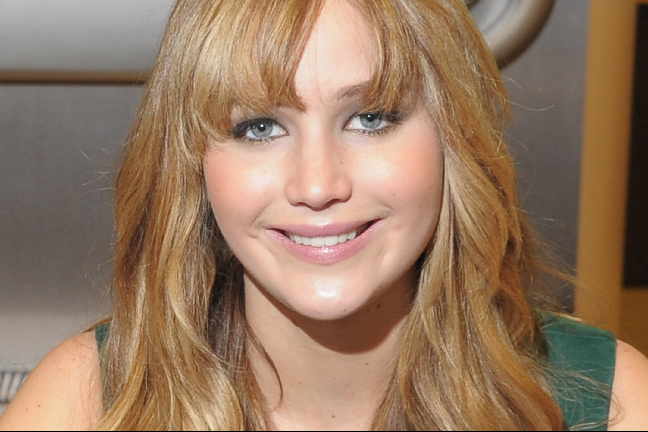 Som huvudroll i "Hunger games" fick världen upp ögonen för Jennifer Lawrence . På galan fick hon pris för sina sexiga ögon.