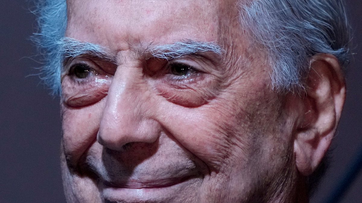 Mario Vargas Llosa, peruansk Nobelpristagare i litteratur, har skrivit under ett öppet brev till det argentinska folket. Arkivbild.