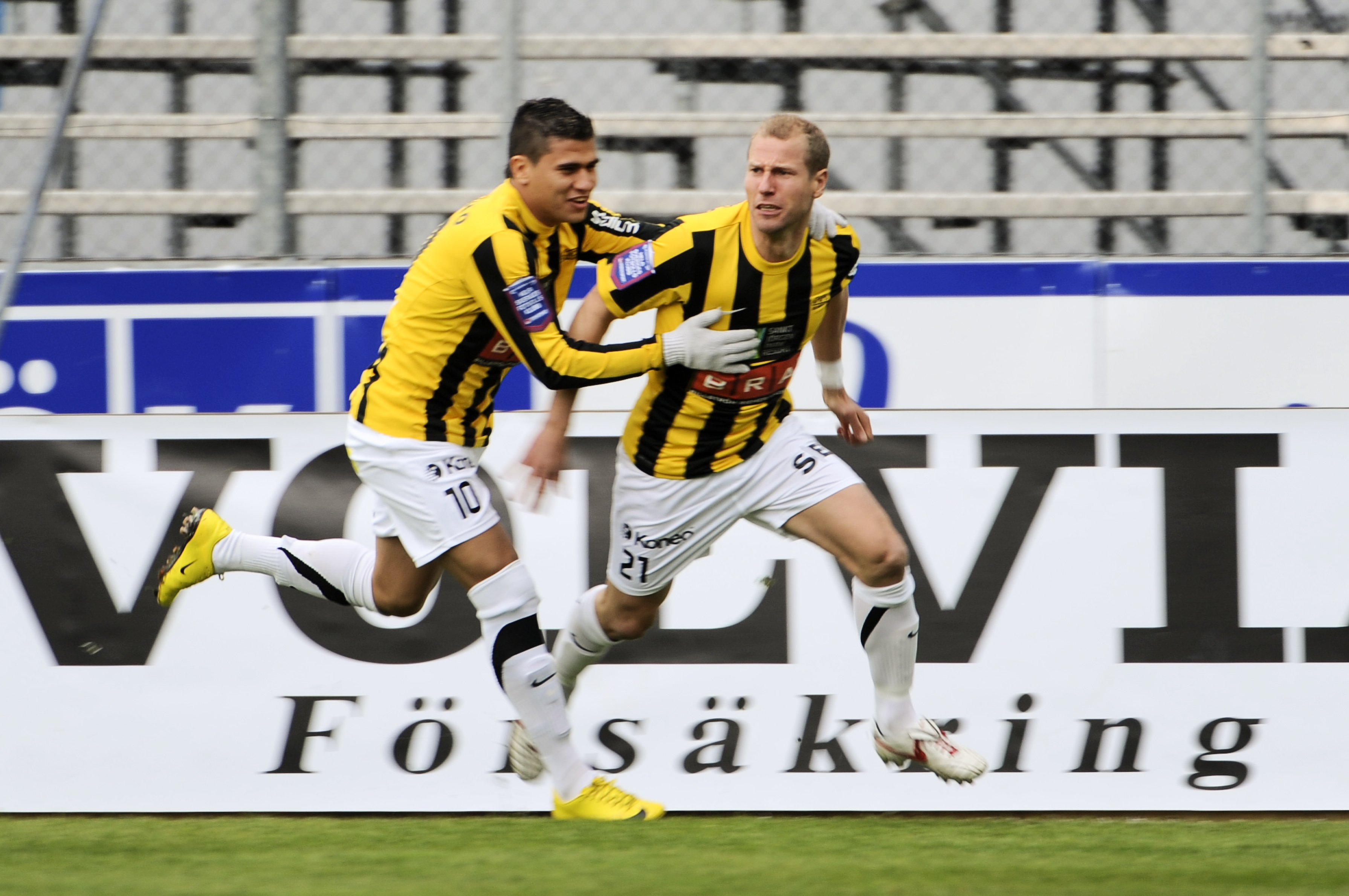 Halmstad BK, Jonas Henriksson, Allsvenskan, BK Häcken