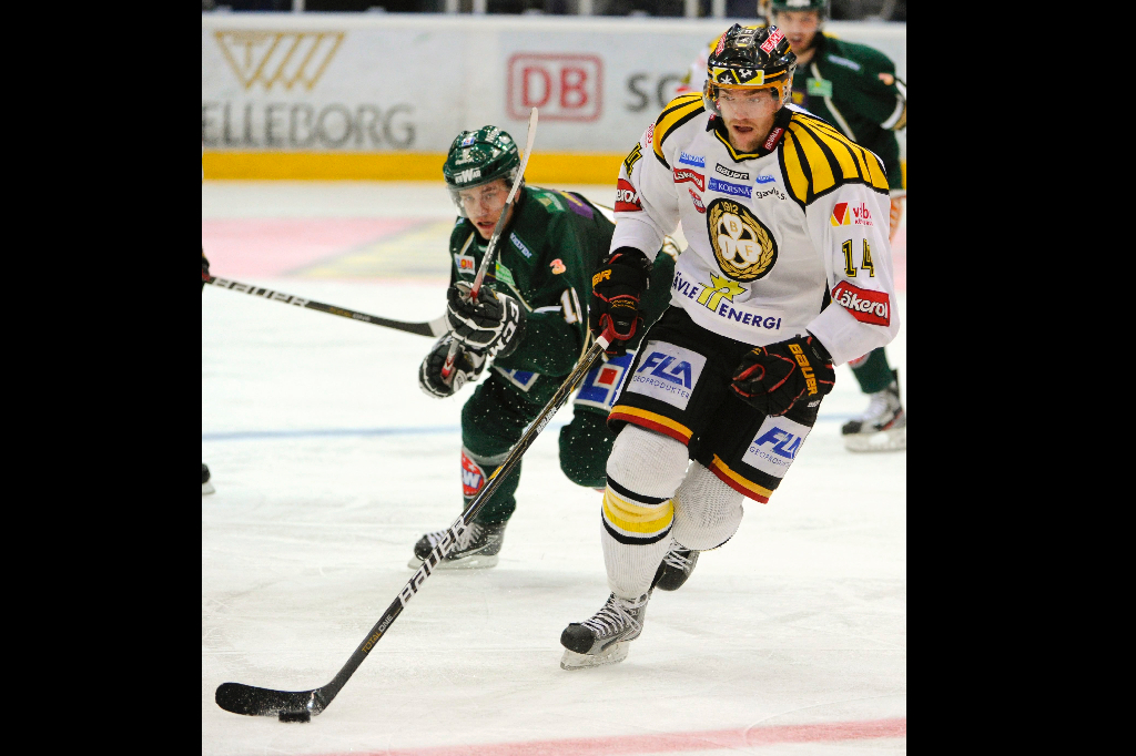 Mattias Ekholm är i Brynäs på lån från Nashville Predators. Han har blivit en viktig byggsten i laget. Mattias Ekholm är i Brynäs på lån från Nashville Predators. Han har blivit en viktig byggsten i laget.