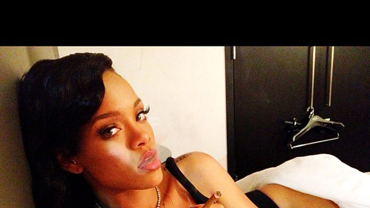 Rihanna är känd för att prata positivt om droger. 