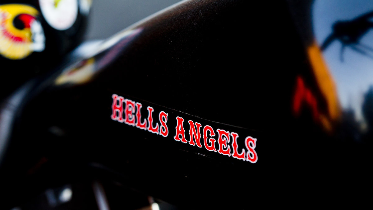 Polisen besökte även Hells Angels.