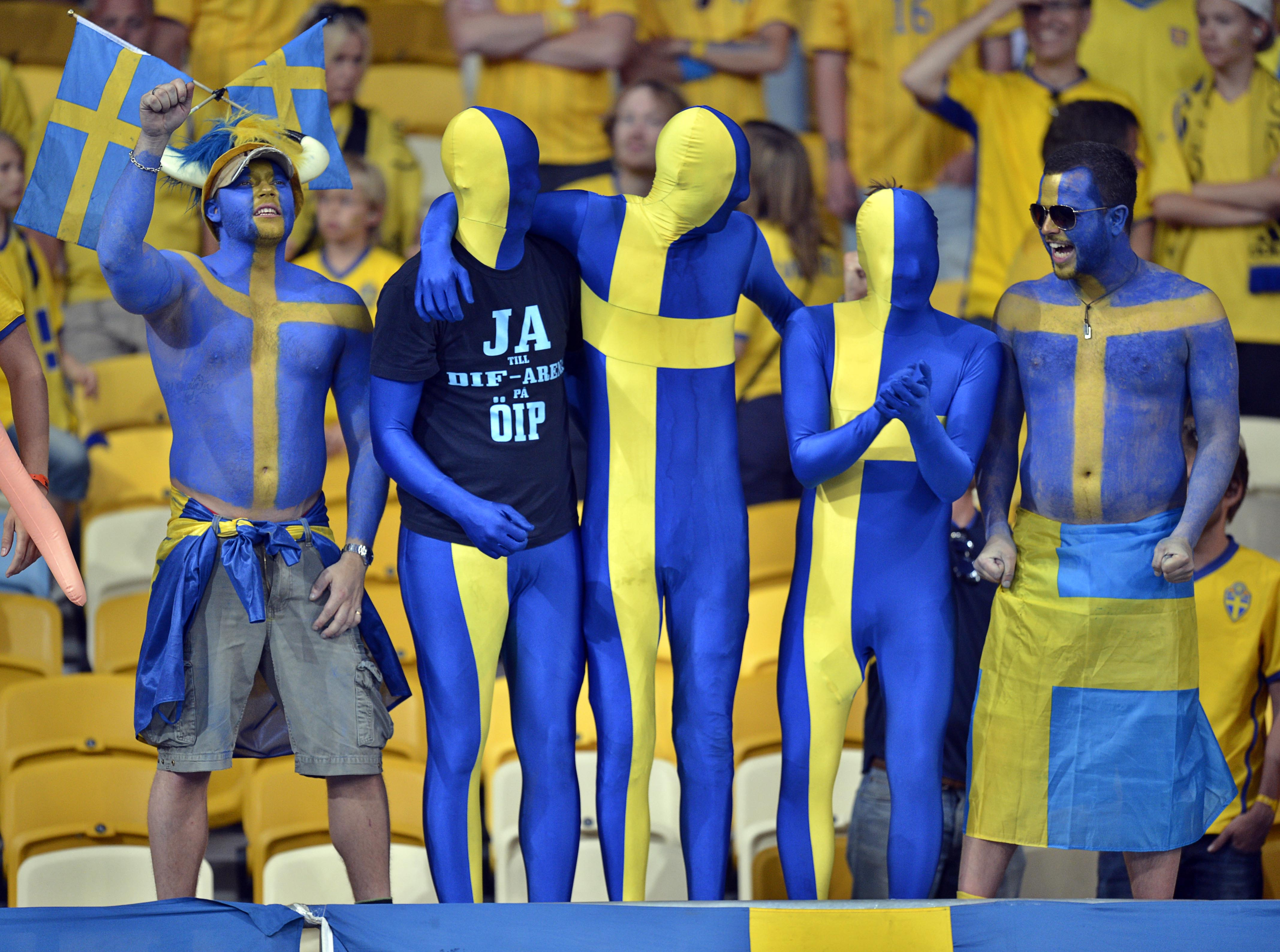De svenska fansen är laddade inför matchen mot England.