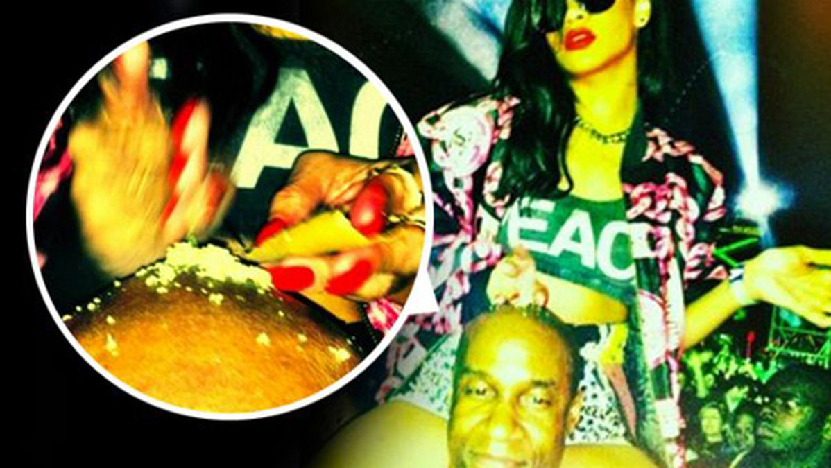 Rihannas twitterskandaler har varit många, men förutom mysbilderna med Chris Brown och de många och långa jointarna väckte Rihanna mest uppmärksamhet när hon la upp en bild där det såg ut som att hon var i full färd att göra kokainlinor på en killes huvud. 
