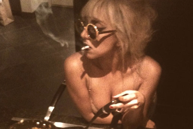 Lady Gaga talar ut om sitt drogmissbruk. 