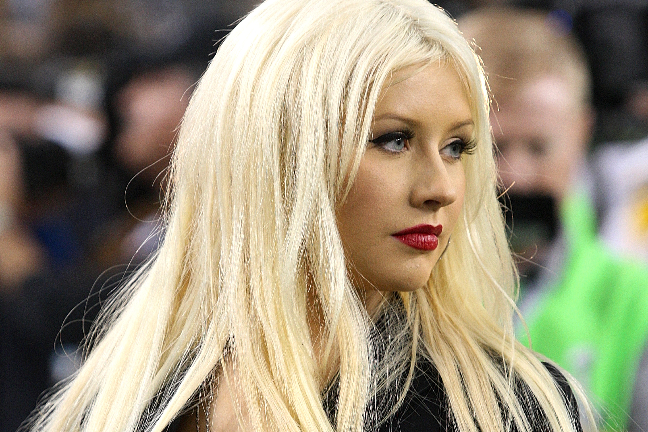 Christina Aguilera gjorde en Björn Skifs och glömde texten. För det hånas hon. 