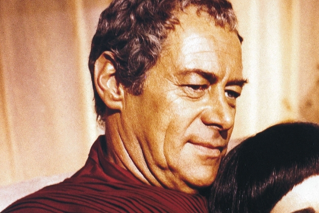 1965. Rex Harrison i rollen som Professor Henry Higgins i My Fair Lady. 1965. Rex Harrison i rollen som Professor Henry Higgins i My Fair Lady.