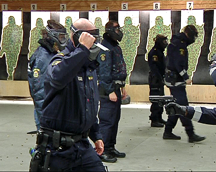 Polisen glömde nio vapen vid en skjutbana i Malmö.