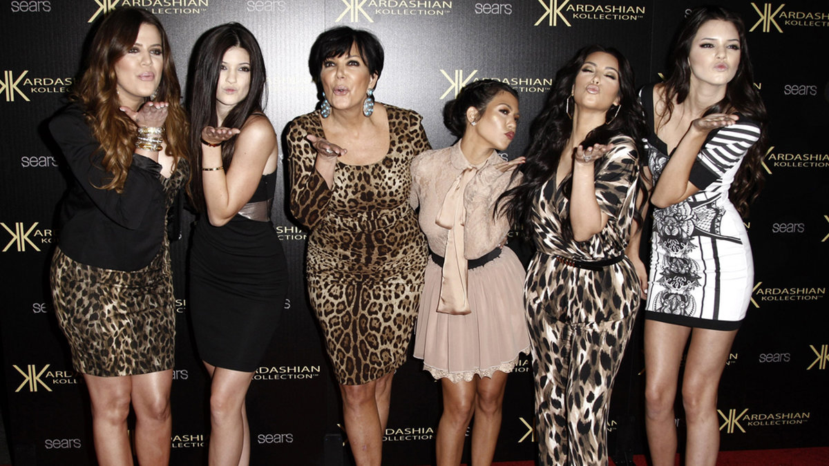 Familjen Kardashian är riktigt girig och hamstrar allt de kommer över från sina goodiebags. – Det spelar ingen roll hur mycket de får, de vill alltid ha mer, säger källan till Star.