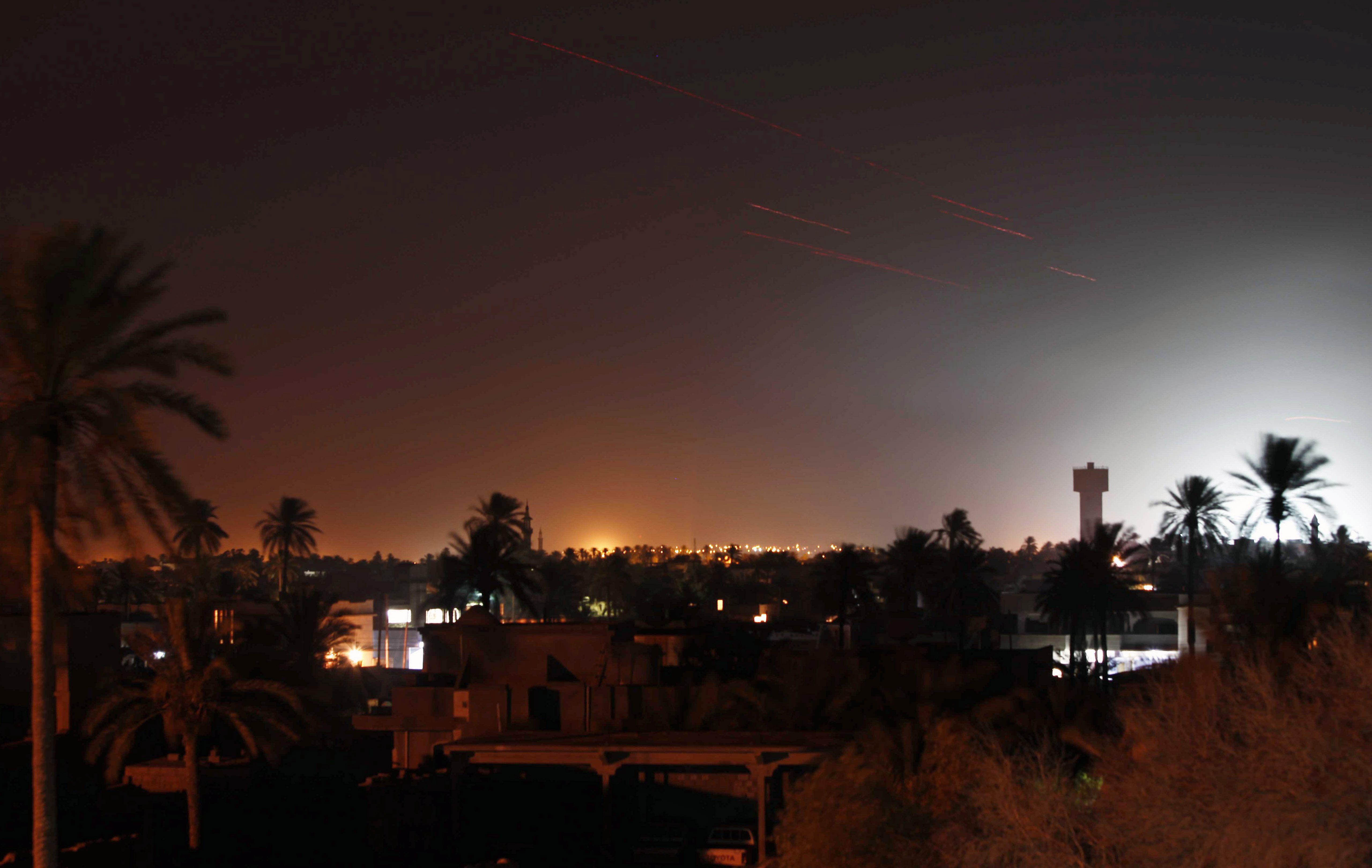Explosioner som lyser upp natthimlen är vardagsmat för de som befinner sig i Misrata.