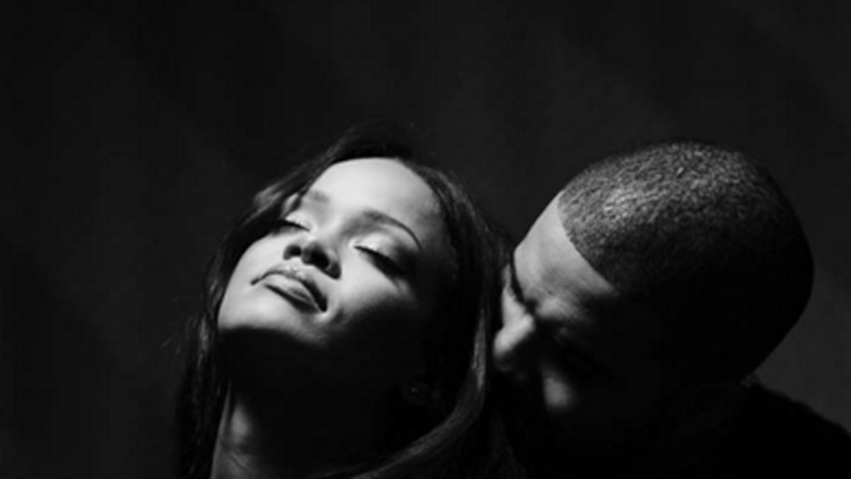 Rihanna och Drake gosar.