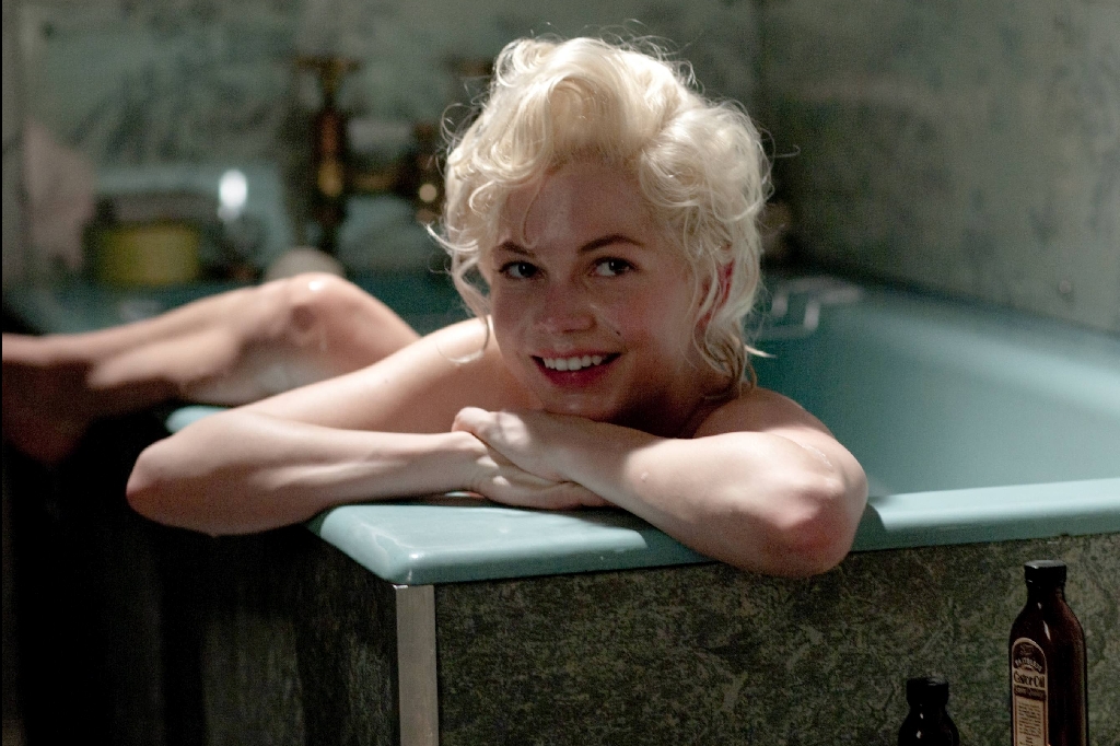  I den aktuella filmen "My Week with Marilyn", en film präglad av vackra landskap och miljöer, spelar Michelle Williams den stora och tidlösa stjärnan Marilyn Monroe under de dagarna skådespelerskan befann sig i England - och började träffa en okänd ung m