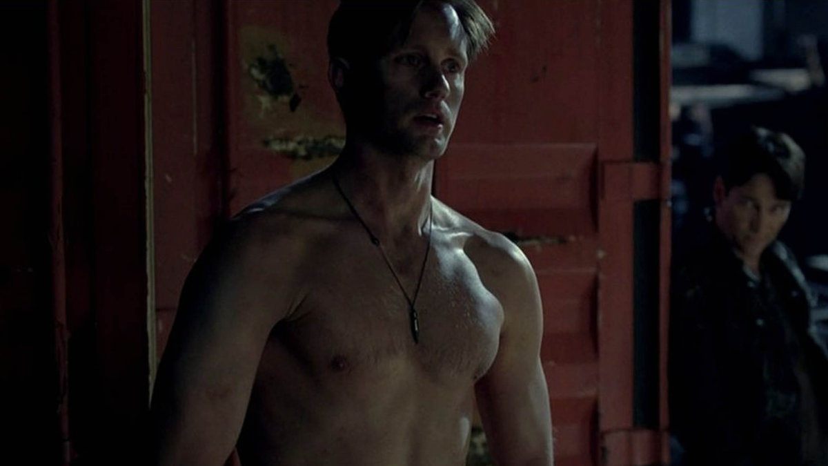 Alexander Skarsgård satte många hjärtan i brand när han i serien True Blood visade upp rutorna.