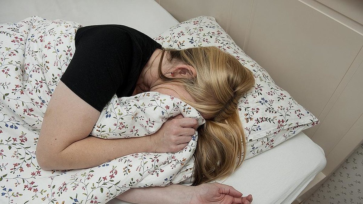 De flesta vuxna i Sverige sover så mycket som behövs, mellan 6 till 8 timmar per natt. Det visar en ny undersökning.