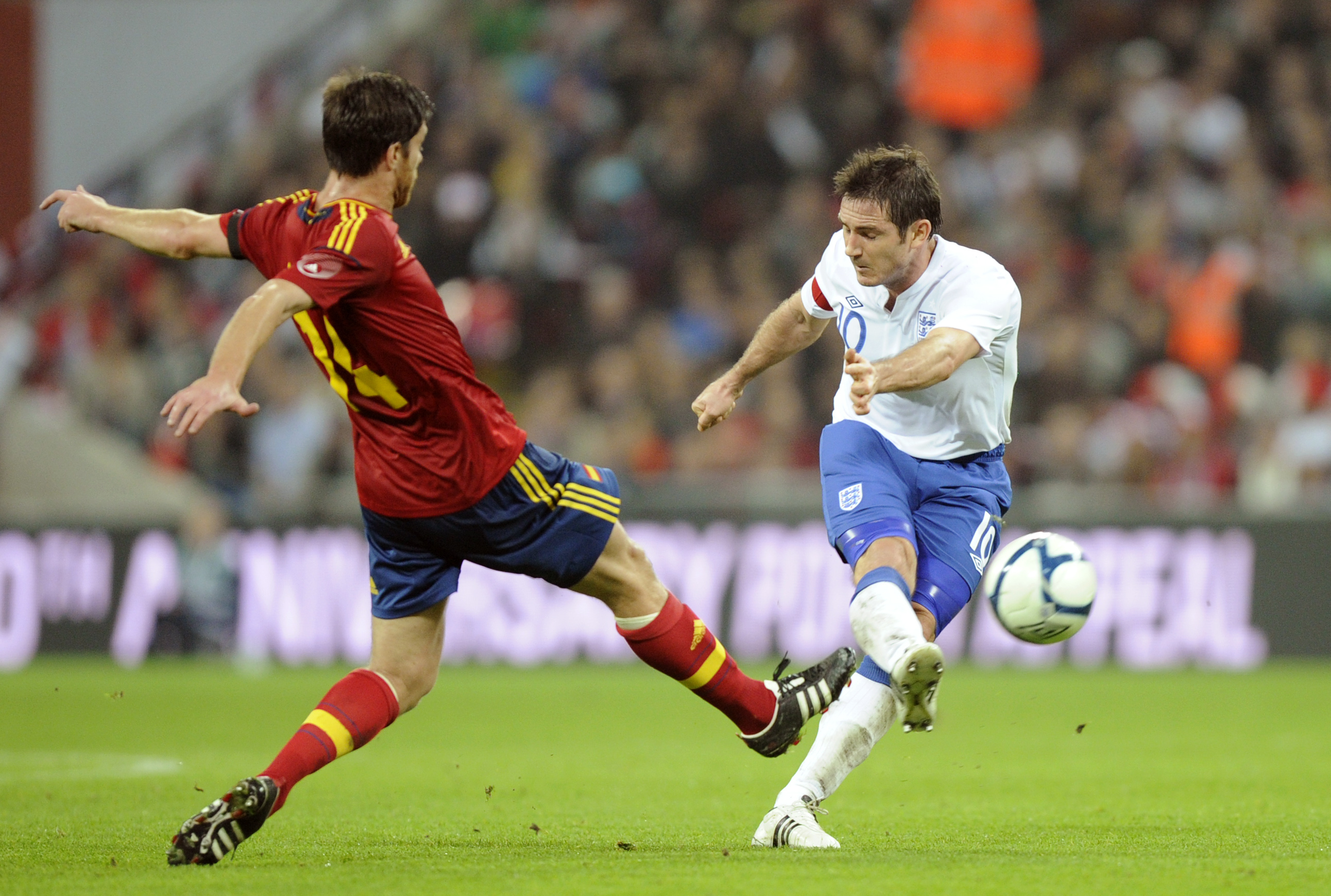 Frank Lampard, England. Nybliven CL-mästare som det gäller för Källström och co att se upp med. Frank Lampard, England. Nybliven CL-mästare som det gäller för Källström och co att se upp med.