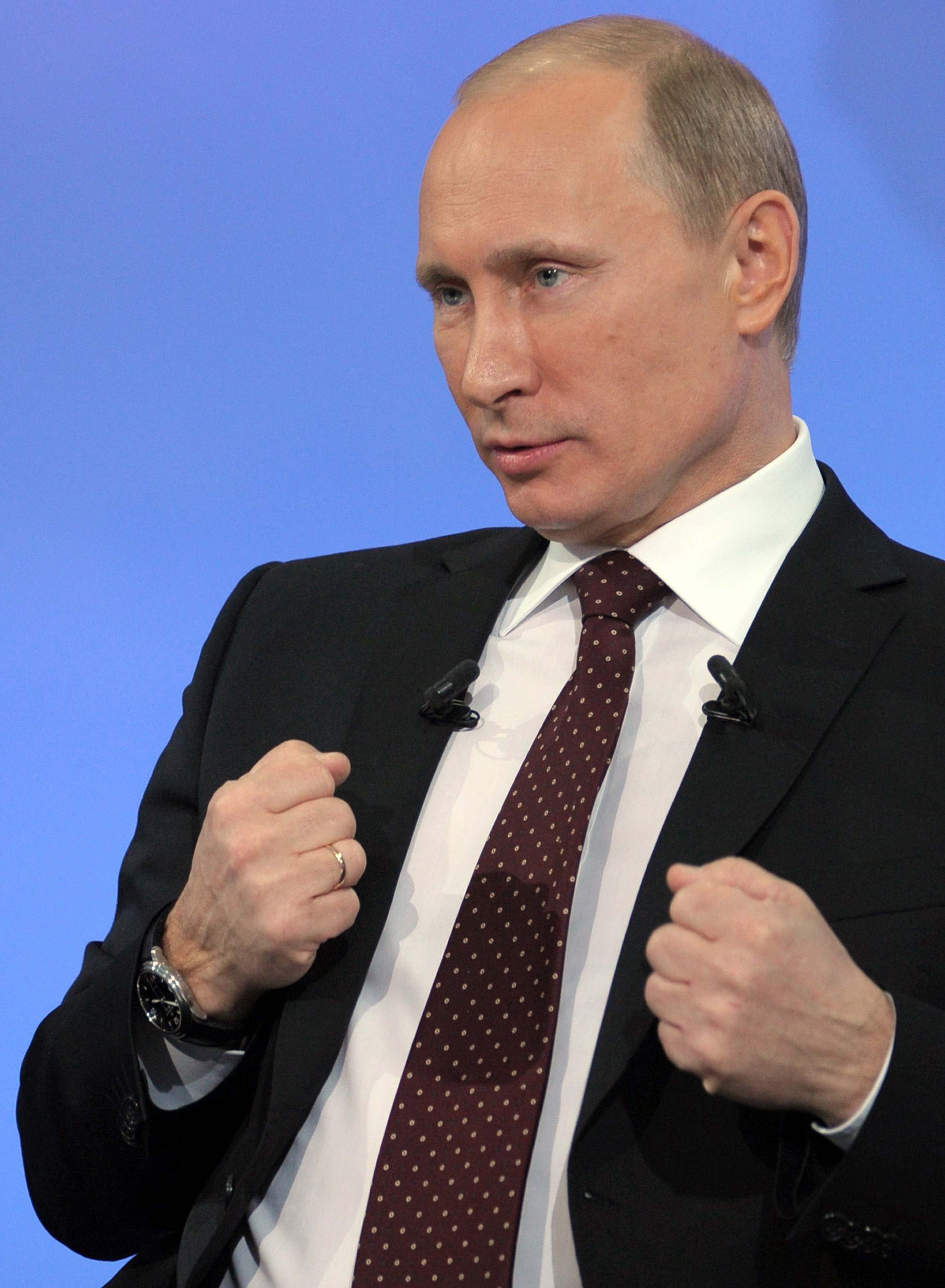 Putins rykten som knepig kvinnokarl blandas med hans påhopp på USA och valfusk.