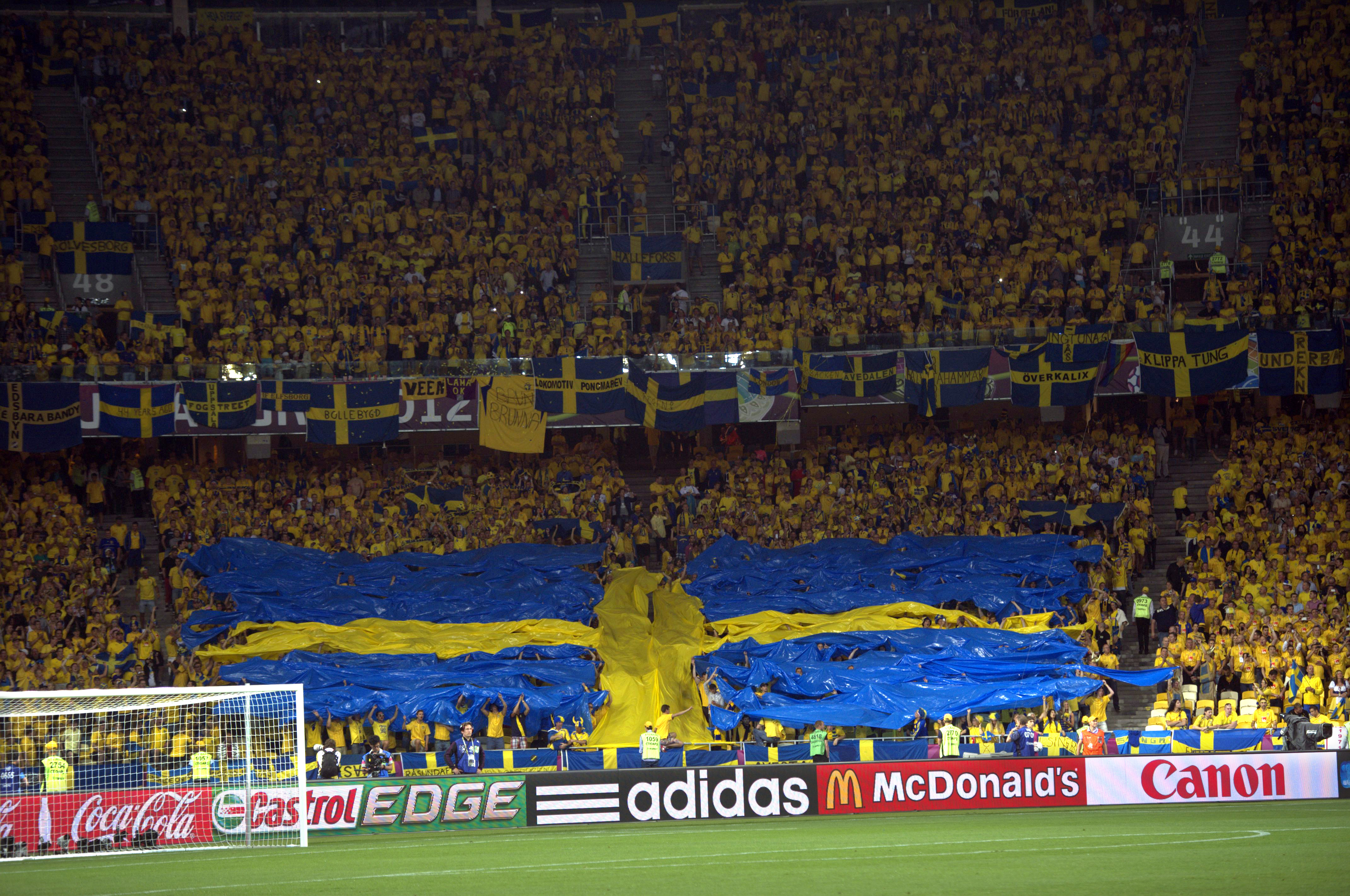 Sportåret 2012 var ett vackert år för fansen med både ett EM och ett OS. Sportåret 2012 var ett vackert år för fansen med både ett EM och ett OS.