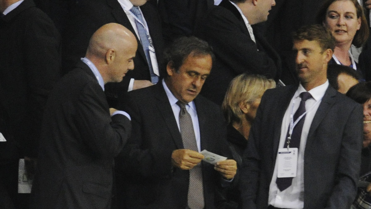 Michel Platini, som går i bräschen för att motverka rasism på läktarna, var på plats under matchen som slutade 0-0.
