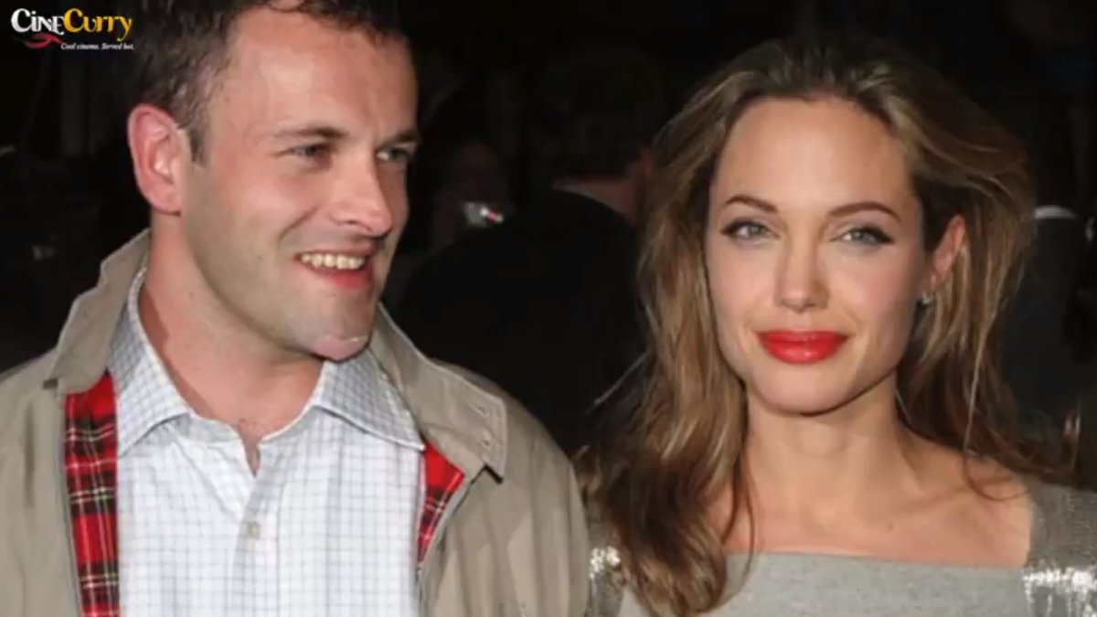 Angelinas första äktenskap var med skådespelaren Jonny Lee Miller.