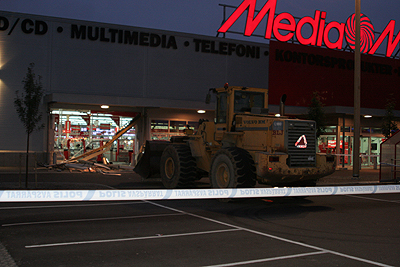 Fem litauer har dömts för den spektakulära kuppen mot Media Markt i Norrköping.