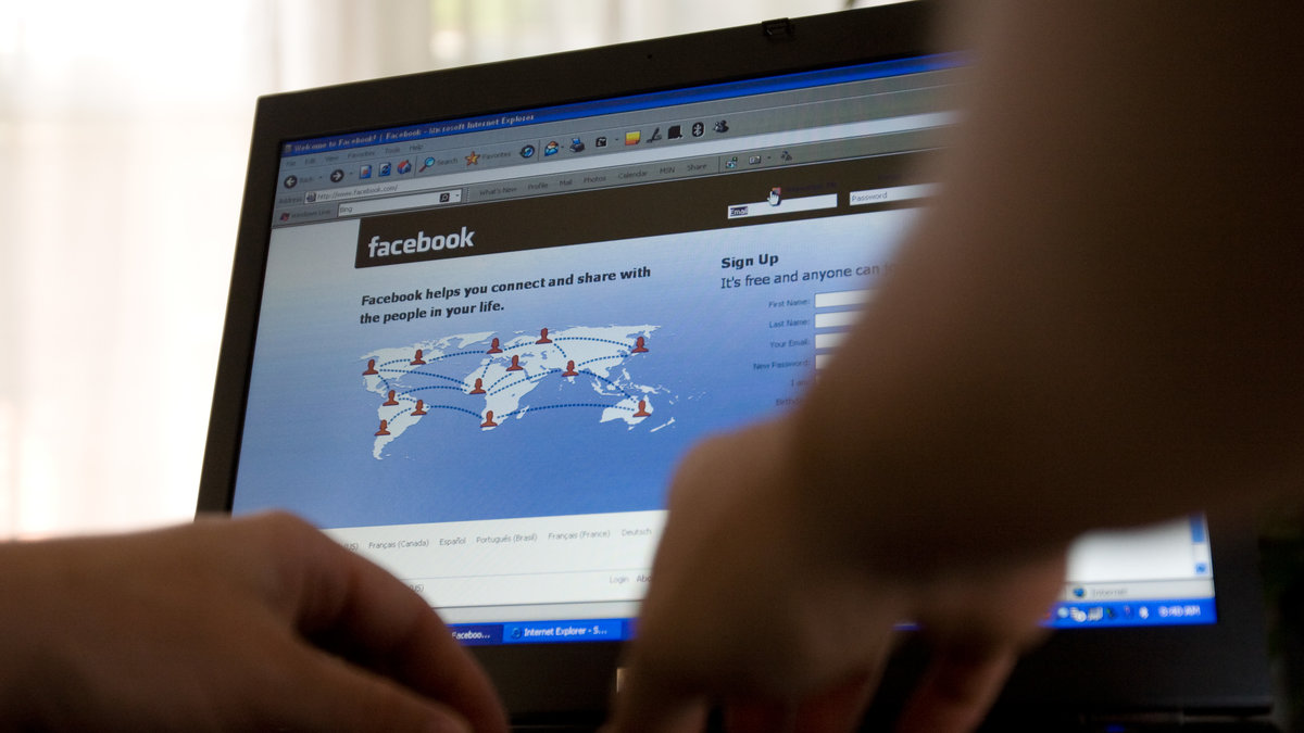 Fler och fler unga byter socialt medium - för att det är för många föräldrar på Facebook.
