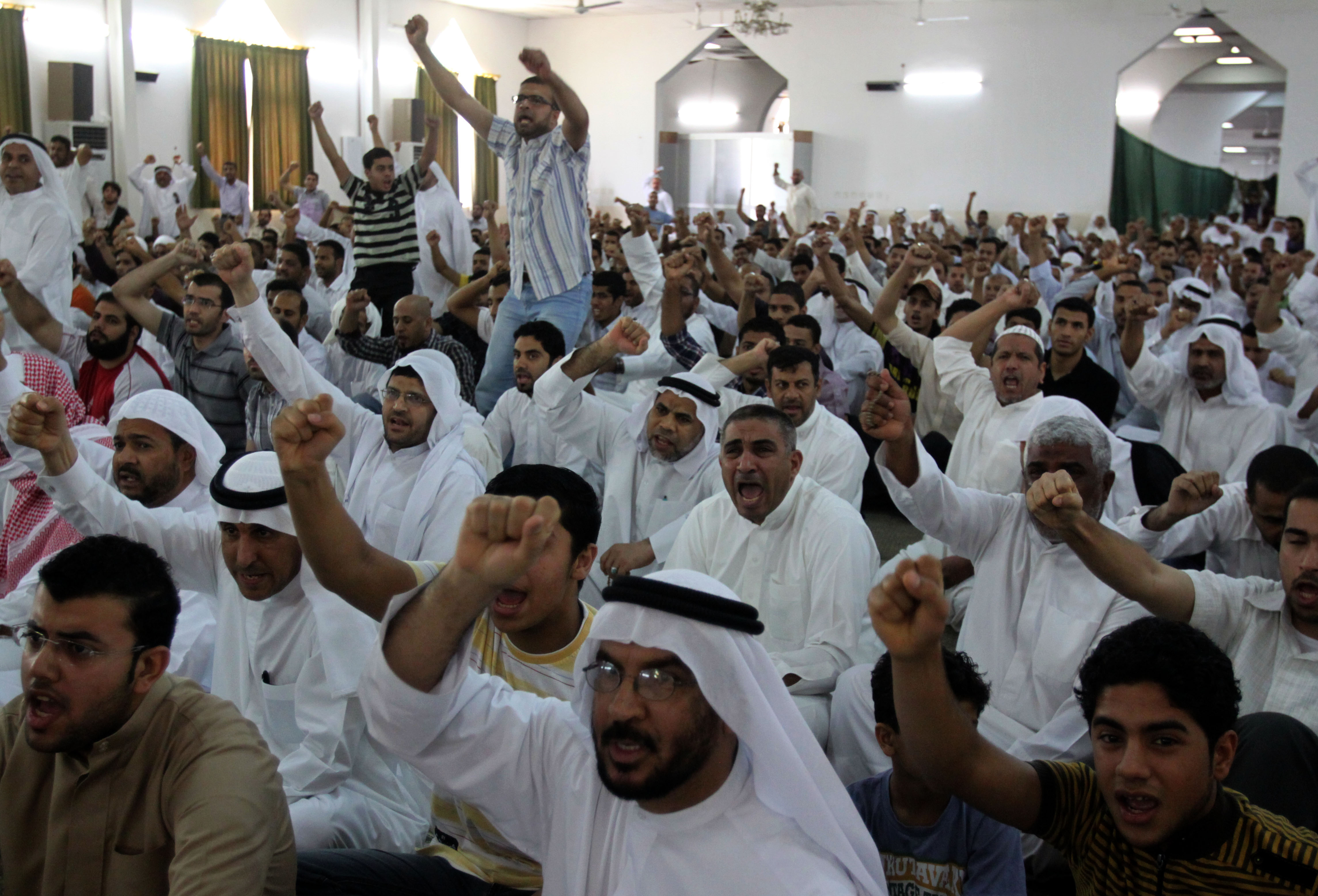 Under en längre tid har många i Bahrain protesterat - både mot regimen i sig och på dess agerande mot exempelvis läkare och lärare.
