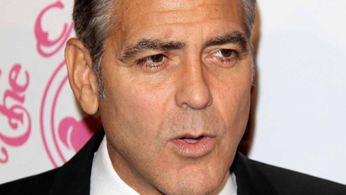 George Clooney fyller snart 52, men har fortfarande inte tappat stinget.